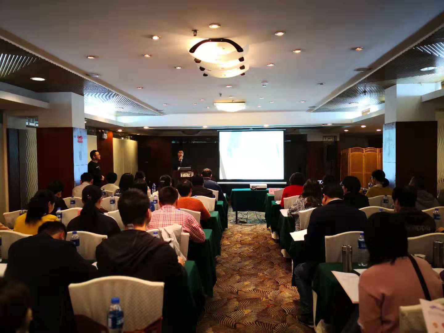 广东省出生缺陷（遗传代谢病）救助项目启动会在广州召开