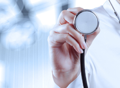 险丧命！气管最窄处内径才2.2mm!医生为他紧急打开了“生命通道”！